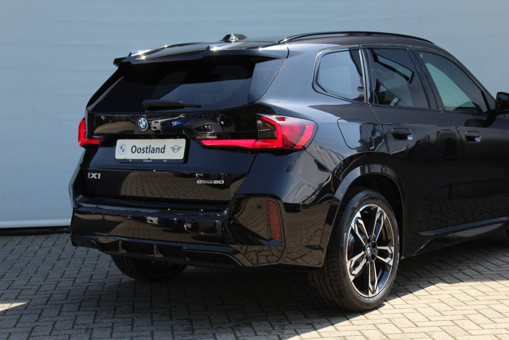 BMW iX1 20