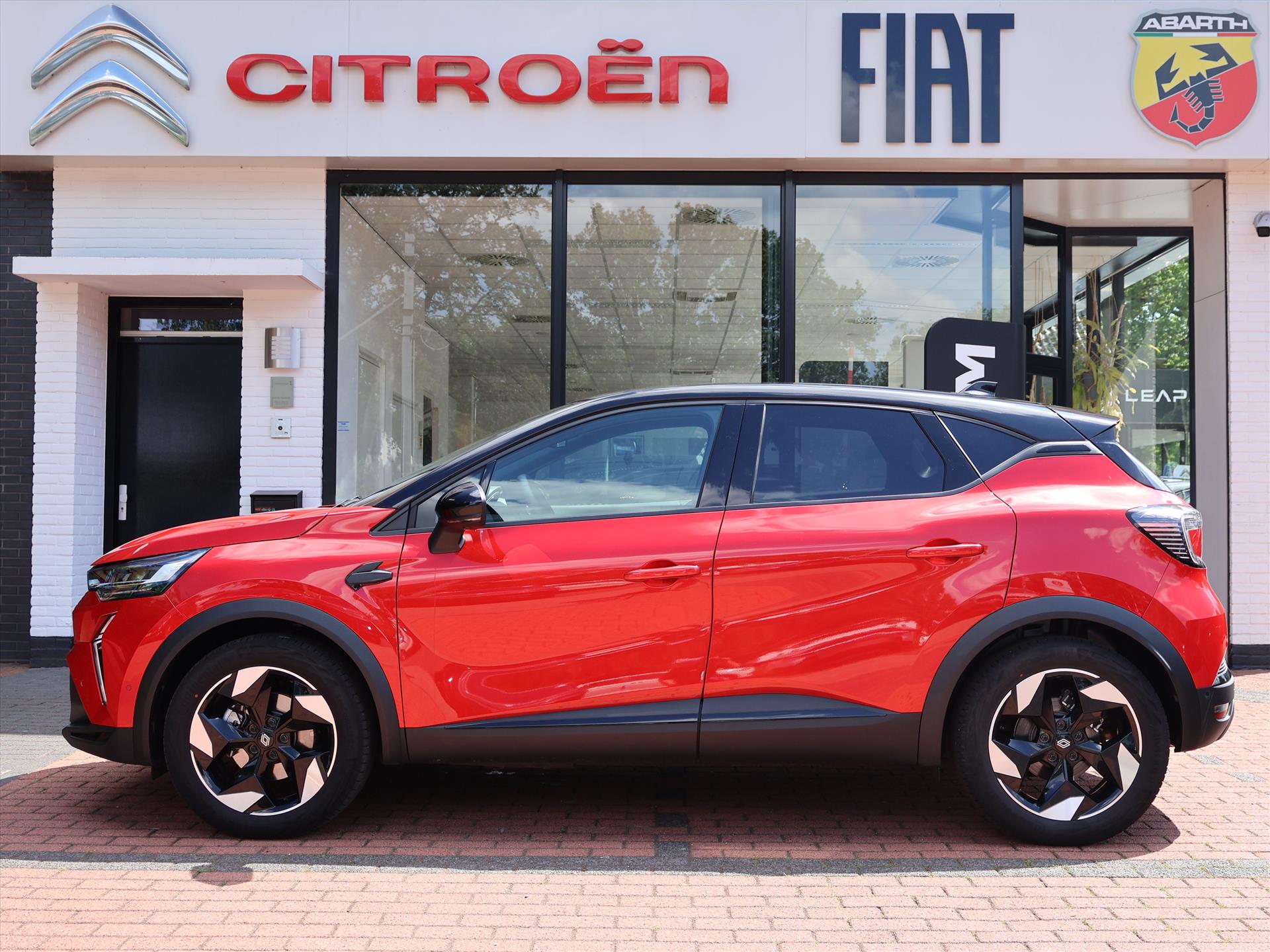 Renault Captur E-Tech full hybrid 145PK Automaat Techno, Rijklaarprijs | 360 camera | 18 inch wielen | Navigatie - Afbeelding 2