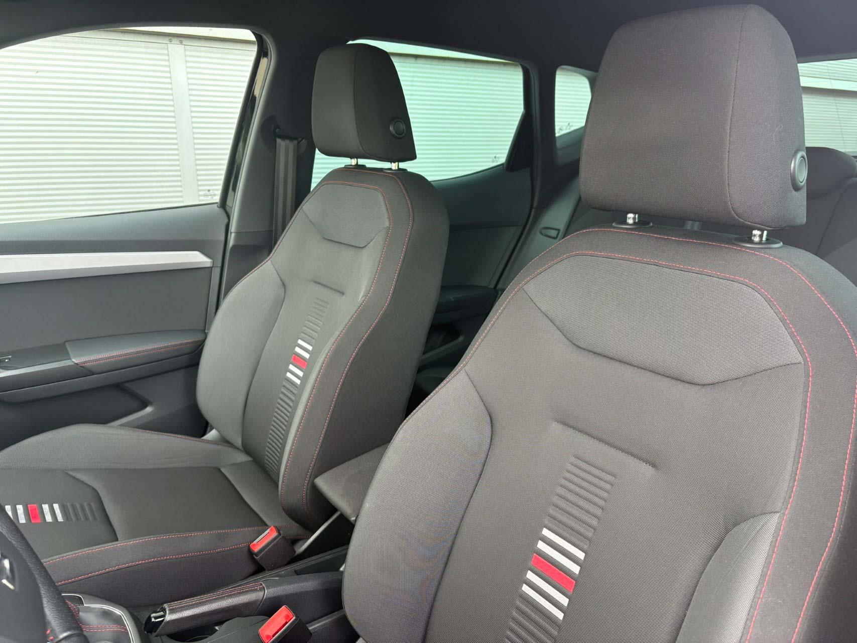 SEAT Arona 1.0 TSI 95pk FR Business Intense - Afbeelding 4