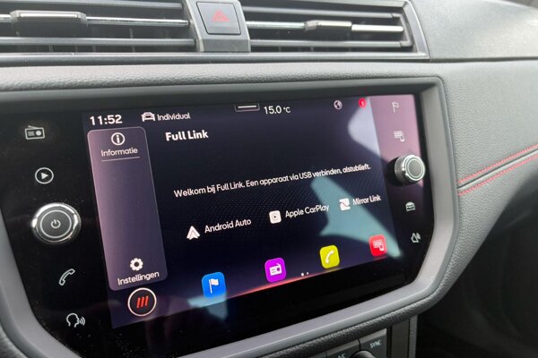 Apple Carplay/Android Auto