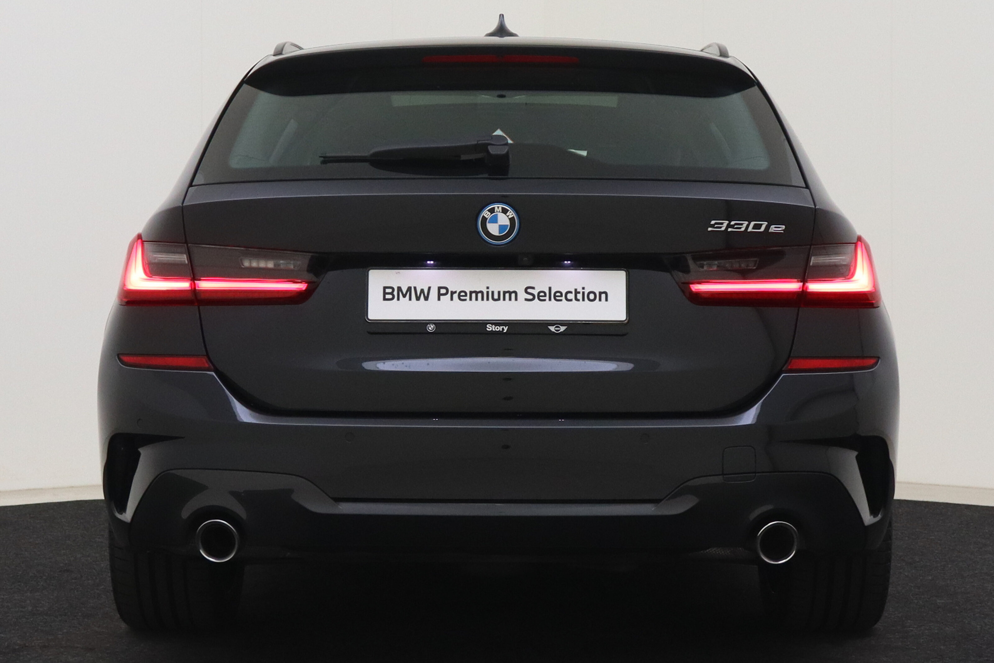 BMW 3 Serie Touring 330e High Executive M-Sport Automaat