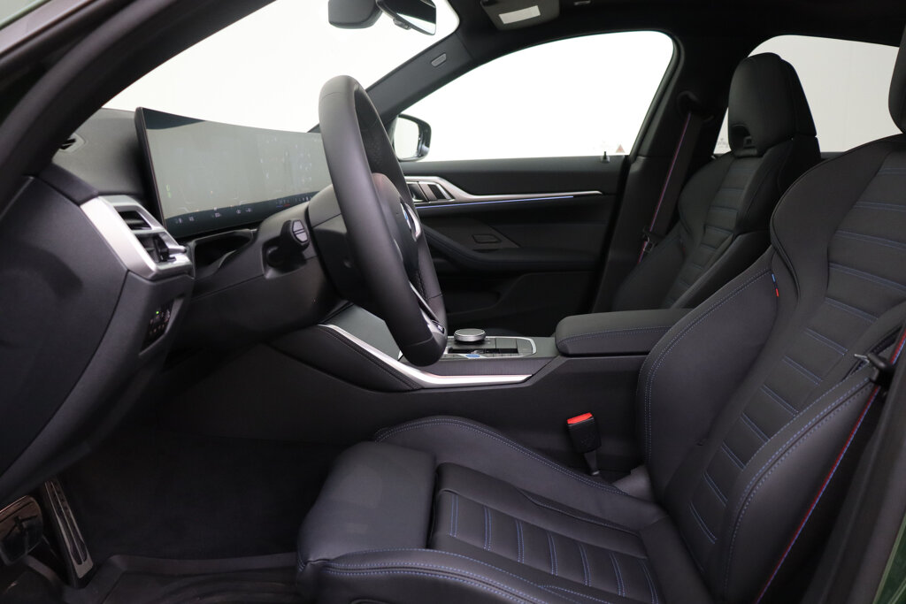 BMW i4 9