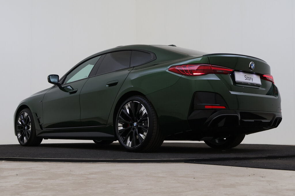 BMW i4 11