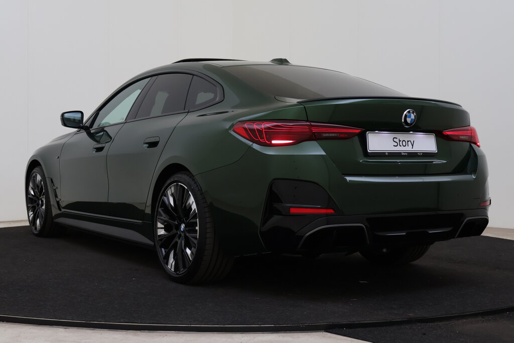 BMW i4 15