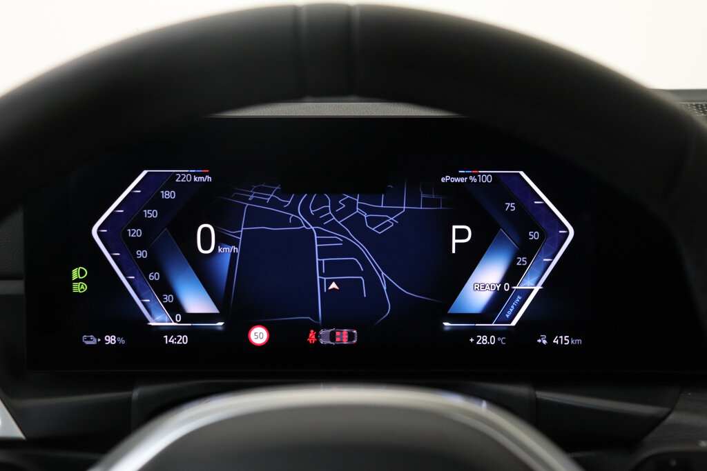 BMW i4 37