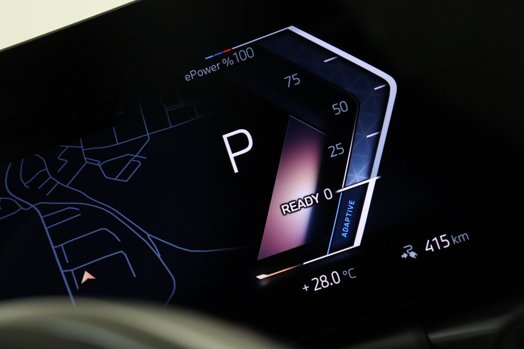 BMW i4 38