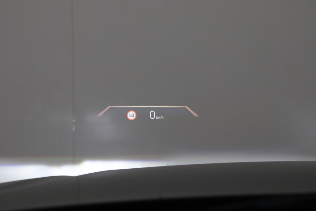 BMW i4 39