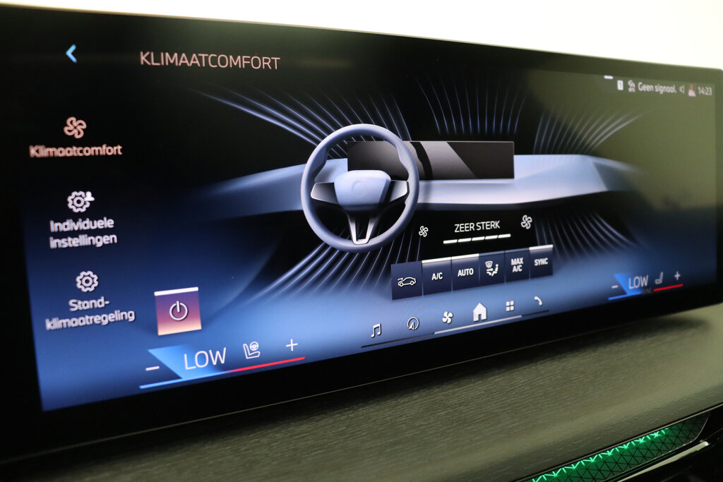 BMW i4 51