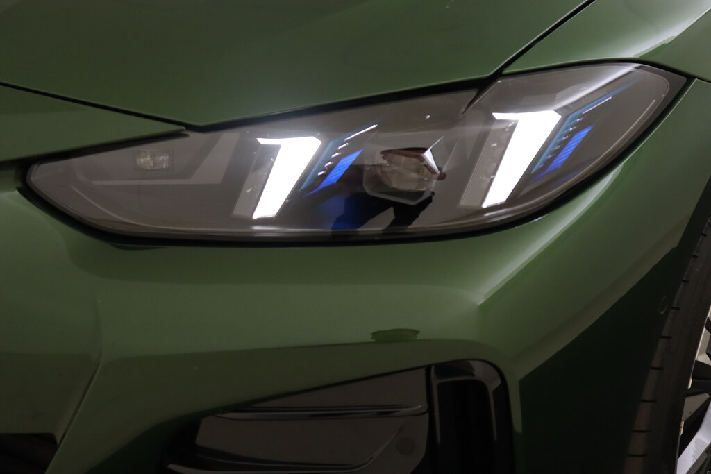 BMW i4 63