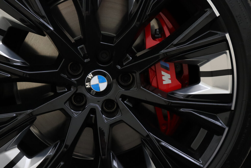BMW i4 68