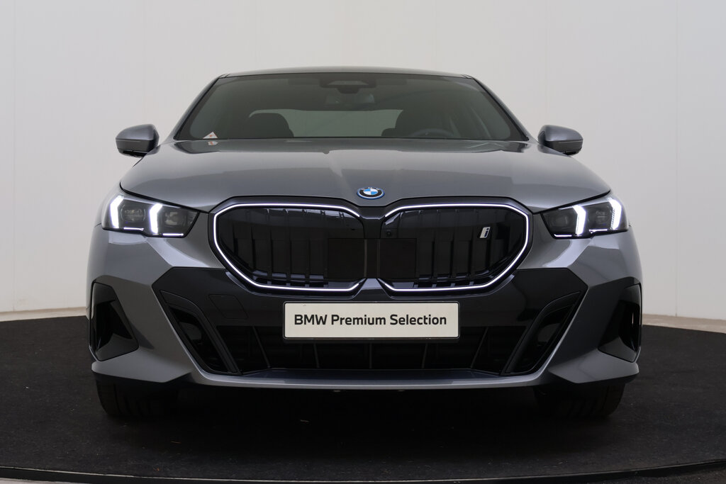 BMW i5 4