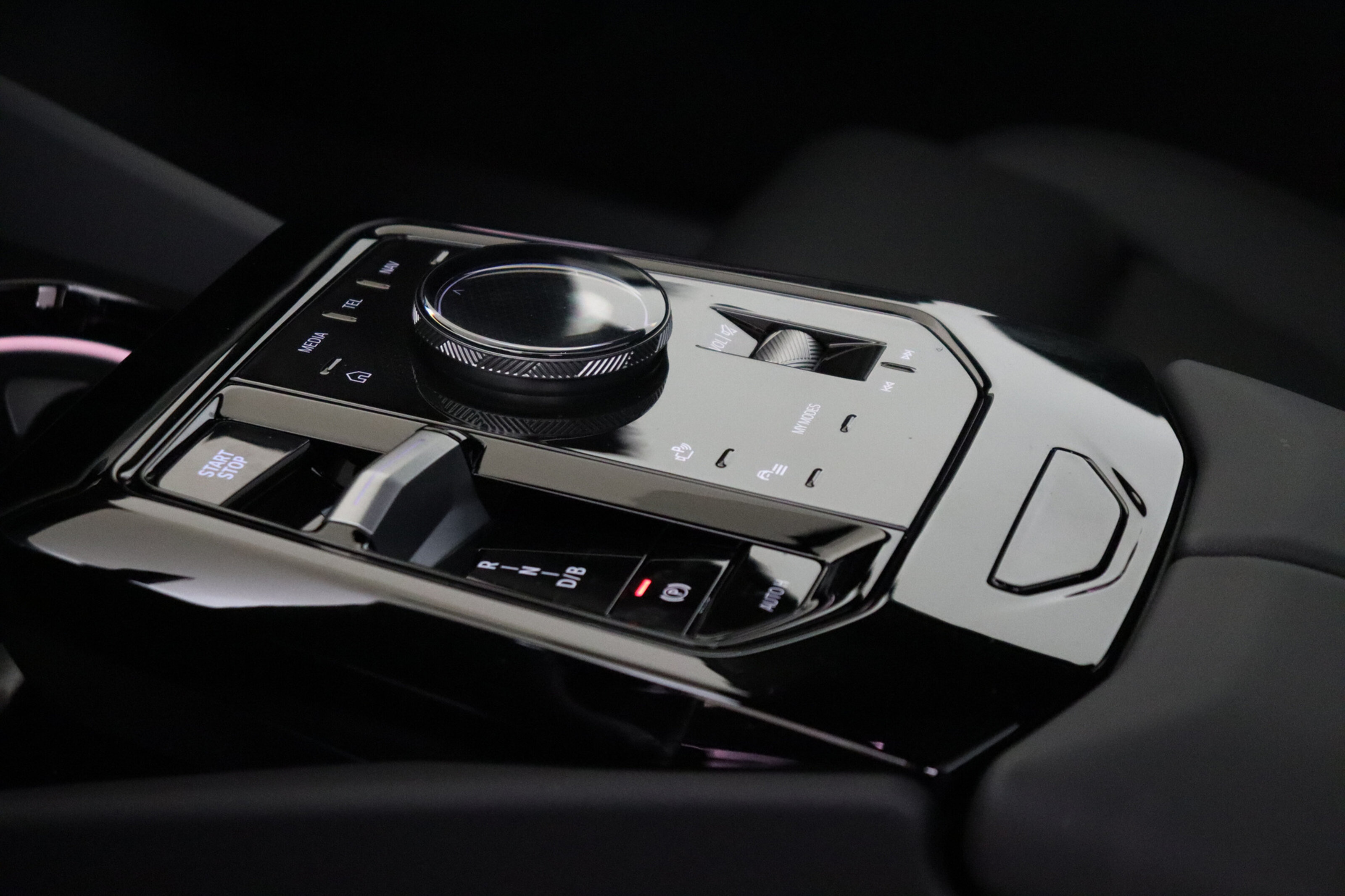 BMW i5 6