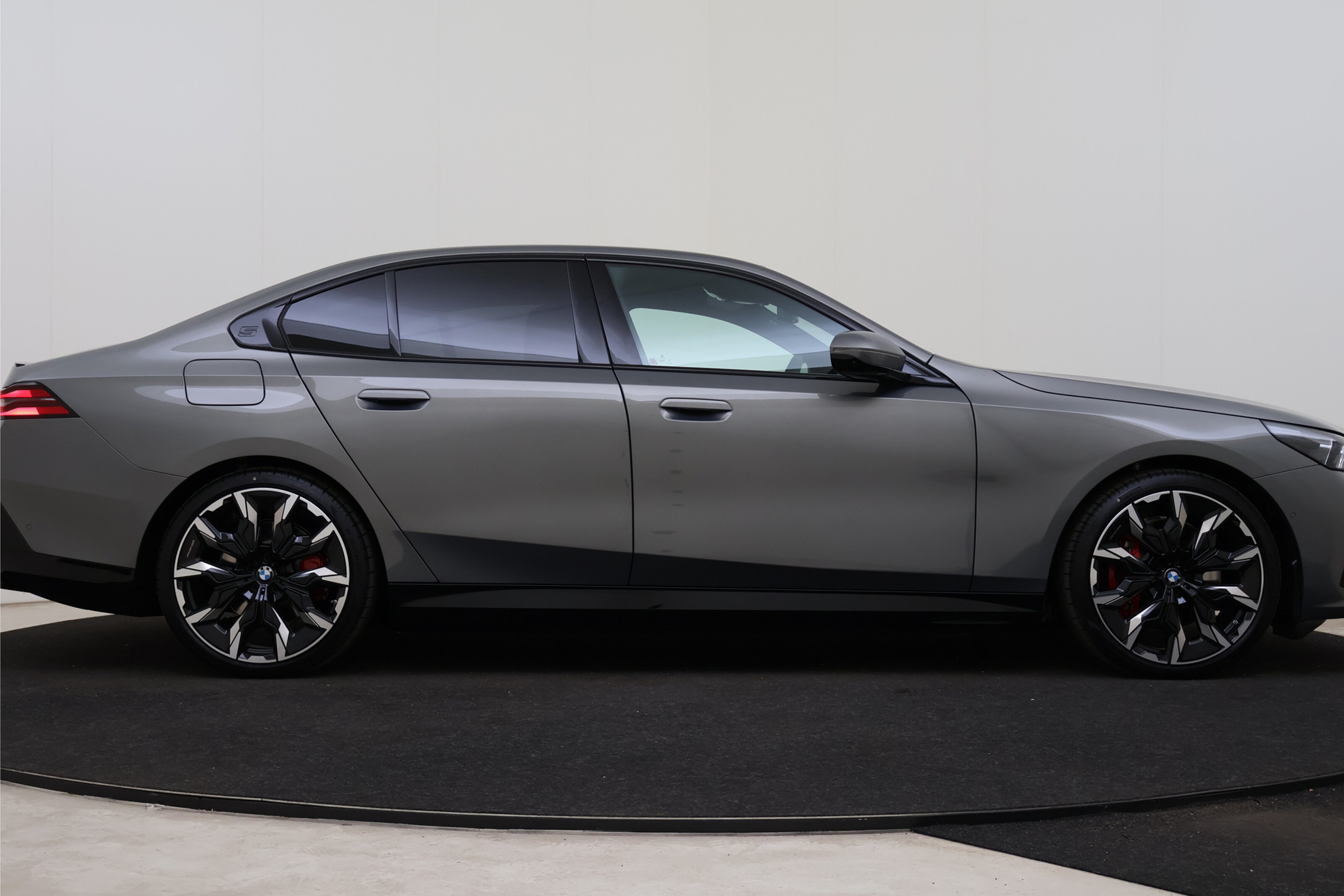 BMW i5 7