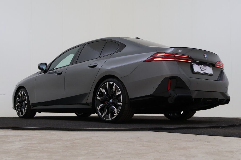 BMW i5 11