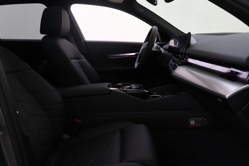 BMW i5 19