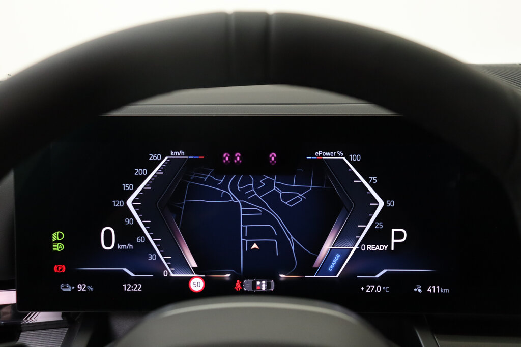 BMW i5 38