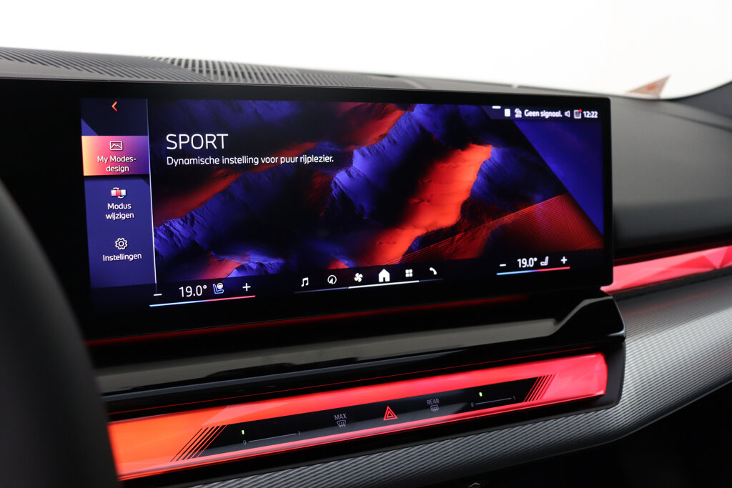 BMW i5 39