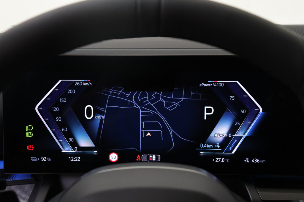 BMW i5 42