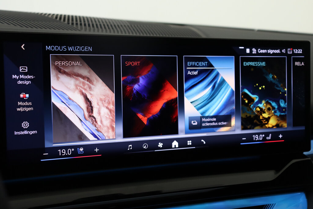 BMW i5 43