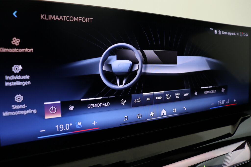 BMW i5 54