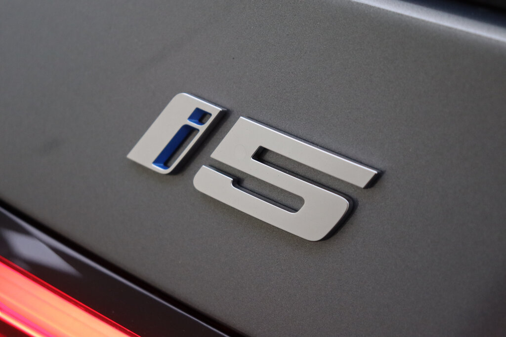 BMW i5 62