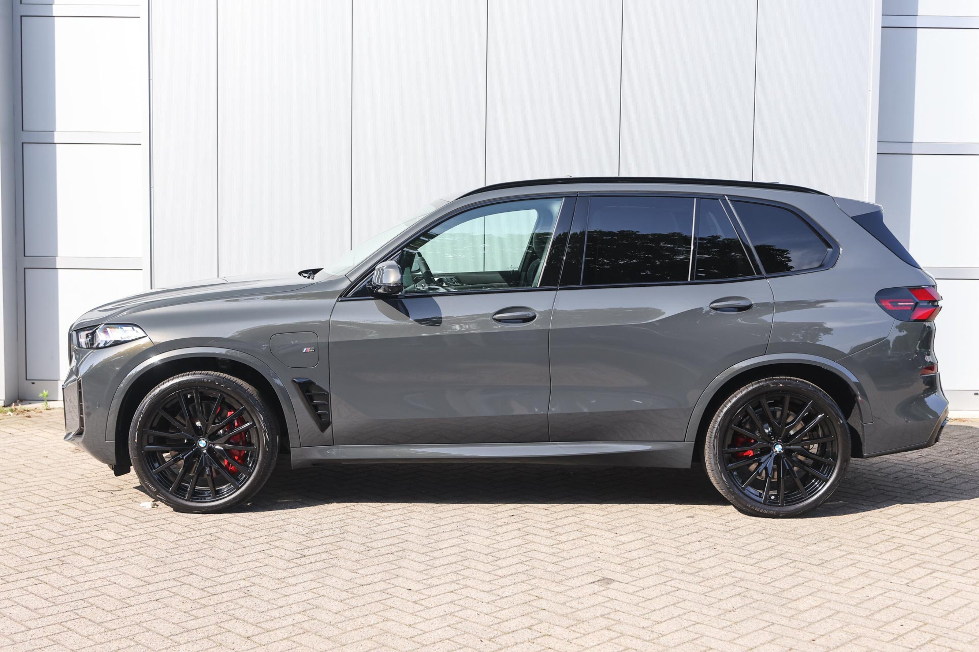 BMW X5 8