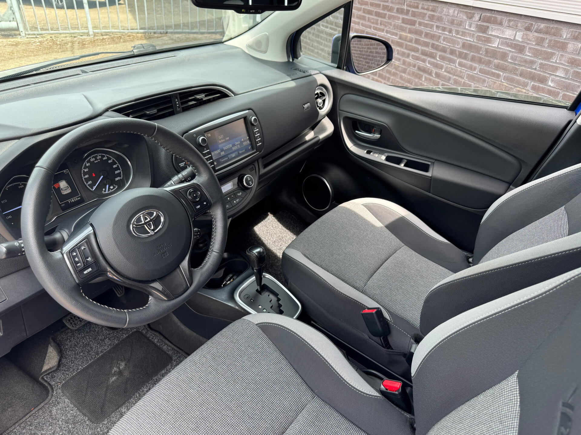 Toyota Yaris 1.5 Hybrid Y20 Exclusive Limited Edition - Afbeelding 4