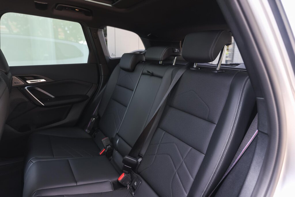 BMW X1 12