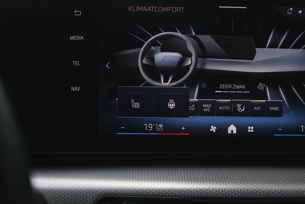 BMW X1 25