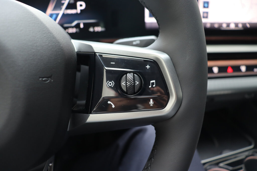 BMW i5 17