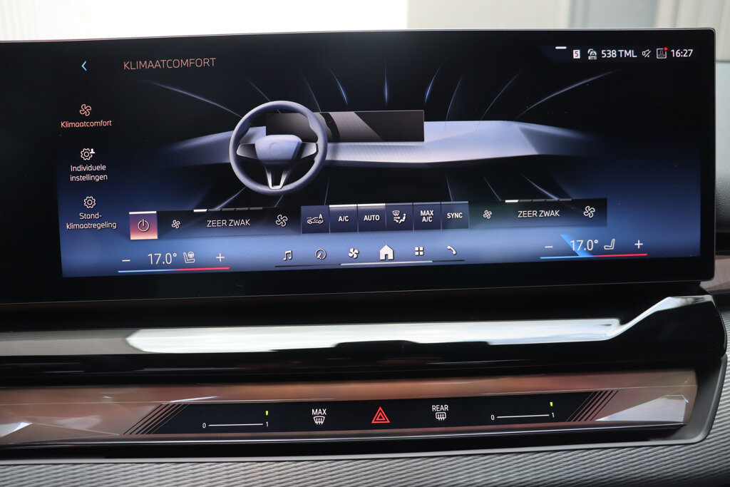 BMW i5 24