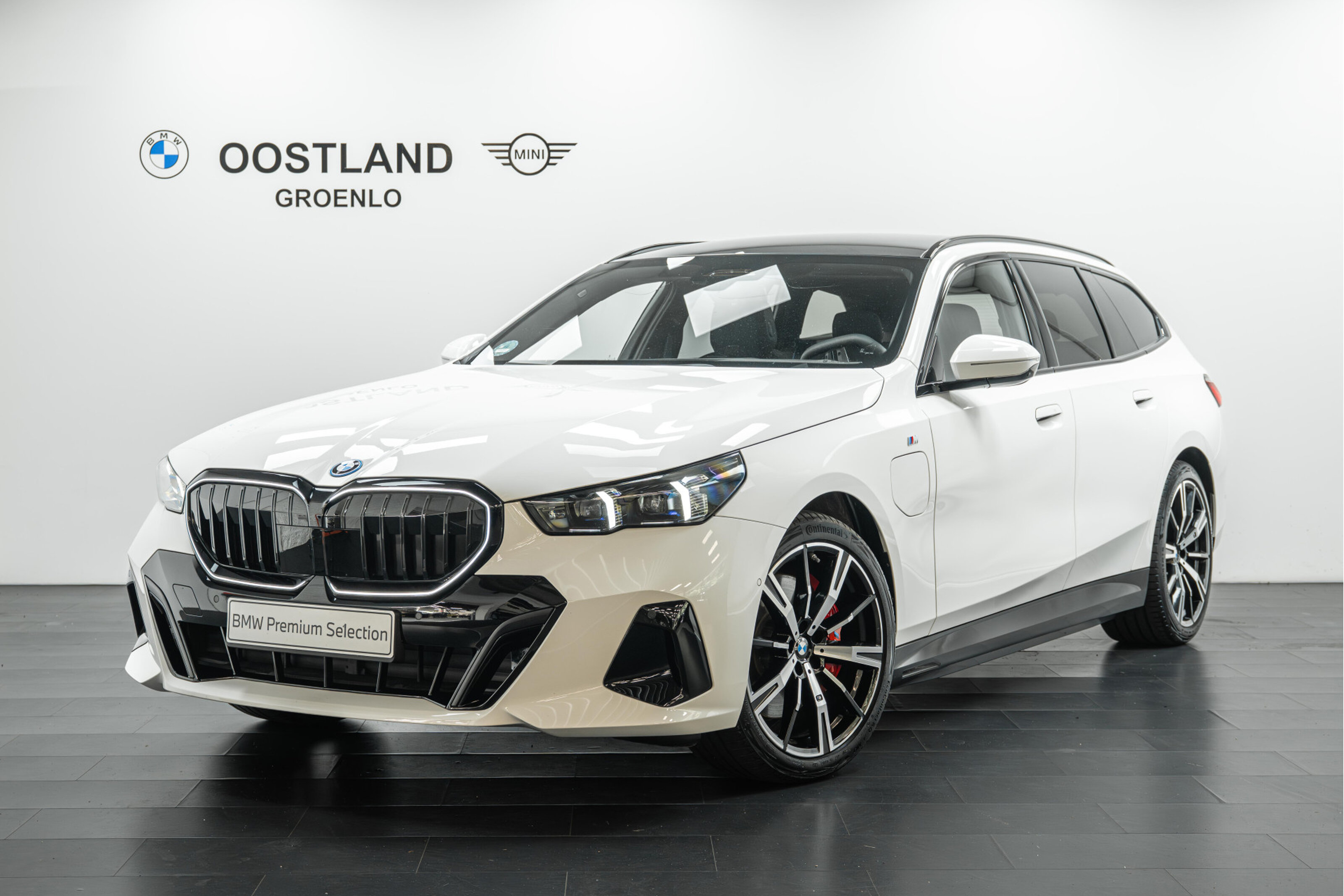BMW 5 Serie Touring 550e xDrive M Sport Automaat