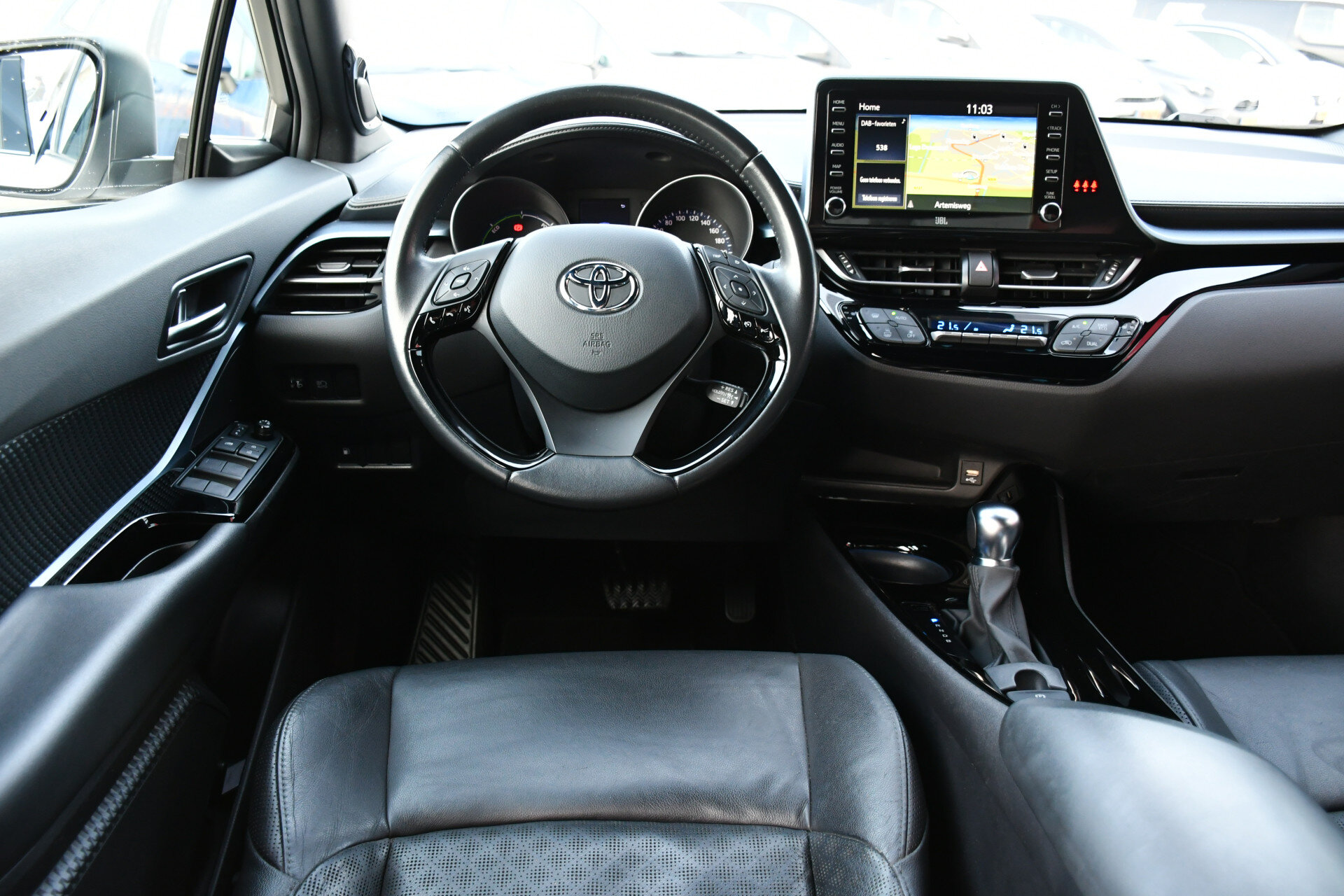 Toyota C-HR 1.8 Hybrid Style Luxury - Afbeelding 2