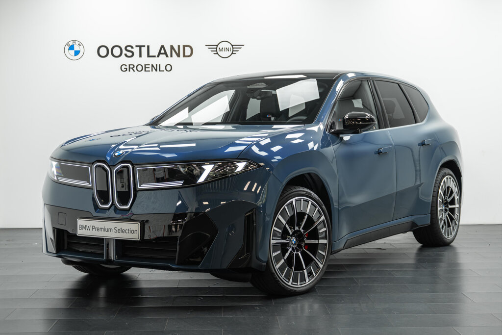 BMW iX3 1