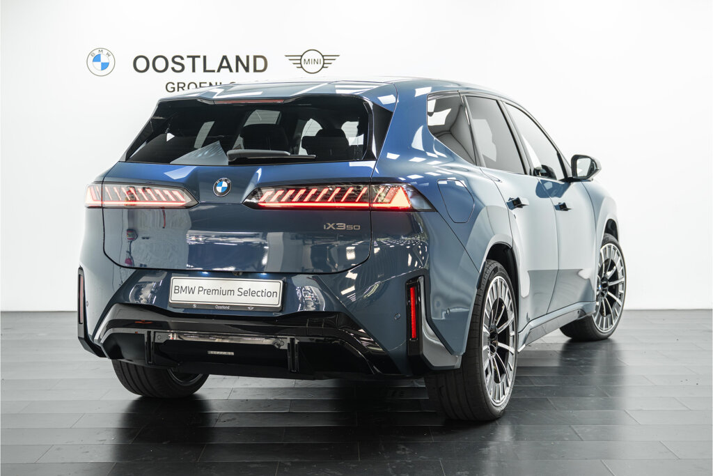 BMW iX3 2