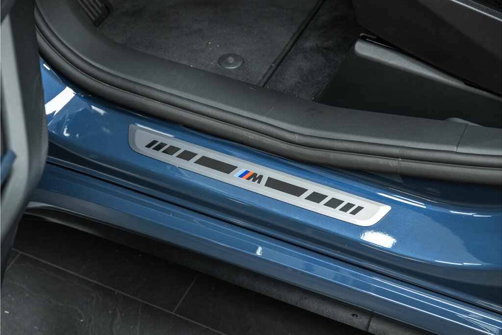 BMW iX3 12