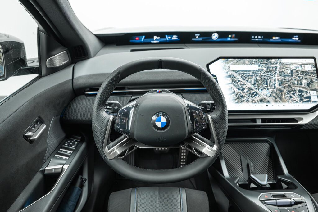 BMW iX3 29