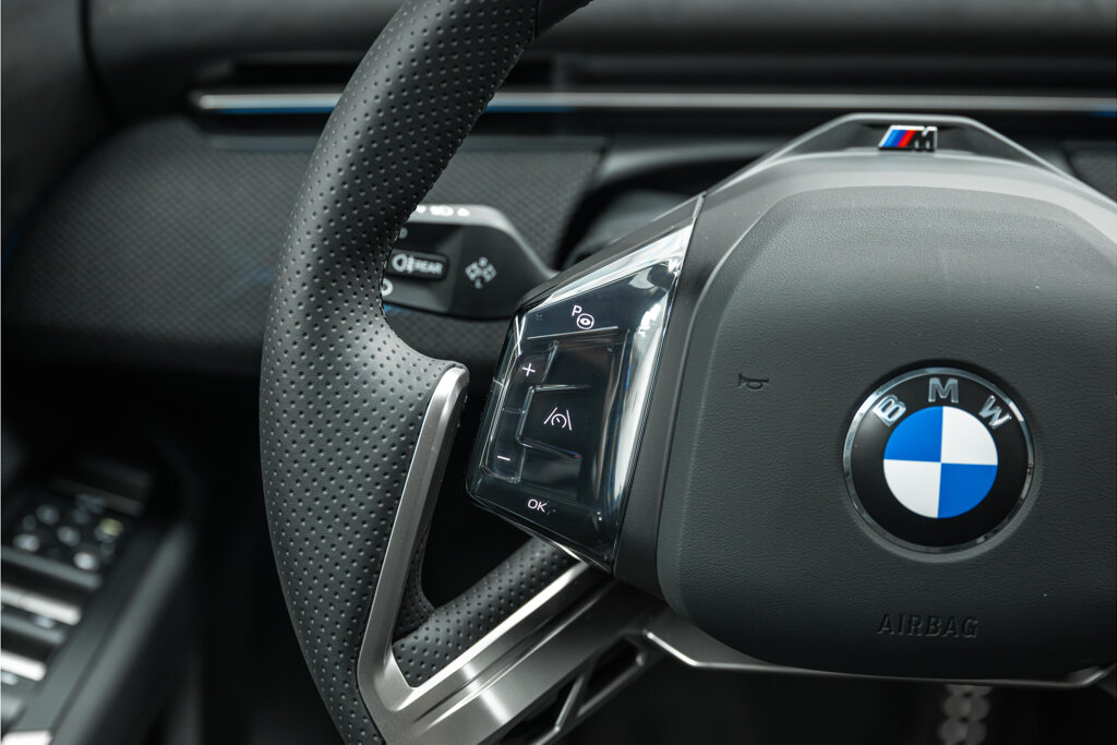 BMW iX3 32