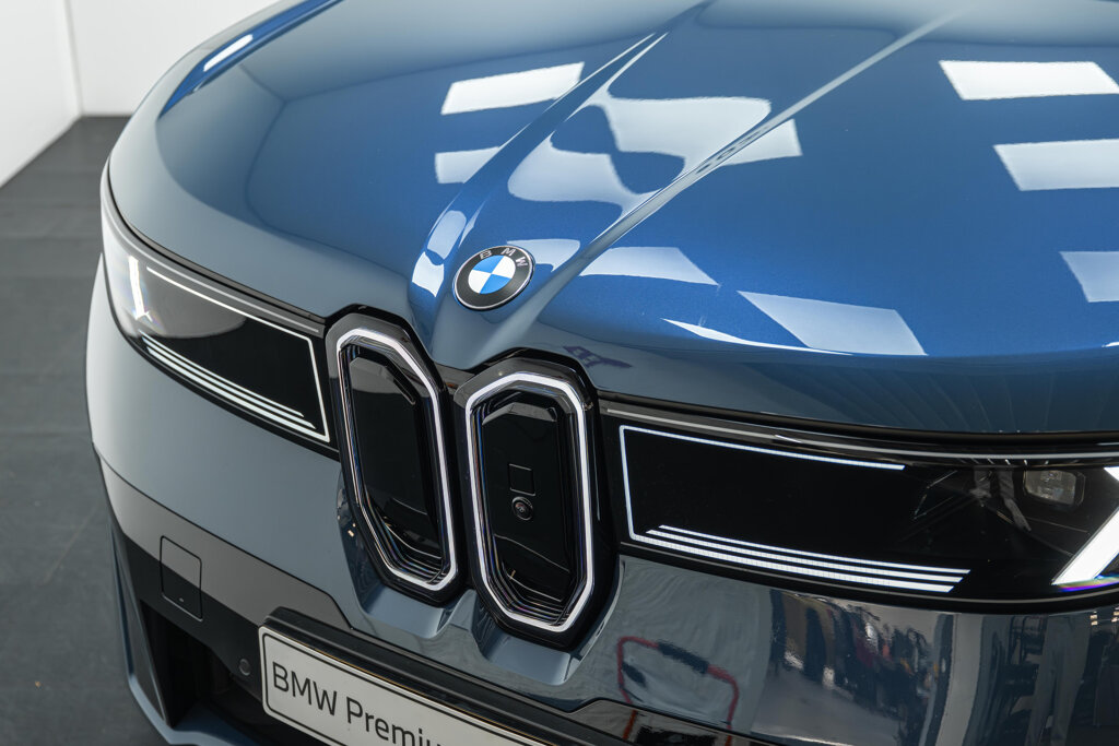 BMW iX3 36