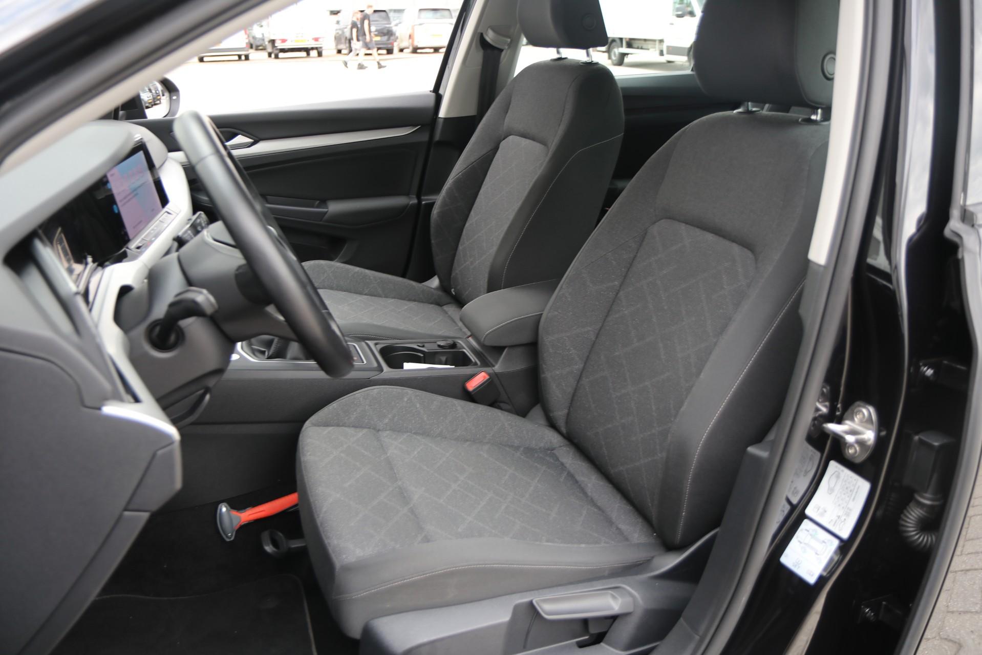 Volkswagen Golf 1.5 TSI 130pk 1st Edition - Afbeelding 4
