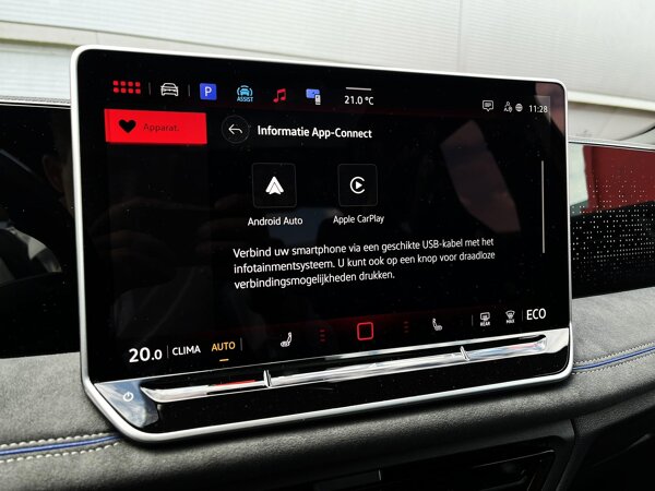 Apple Carplay/Android Auto Apple Carplay/Android Auto