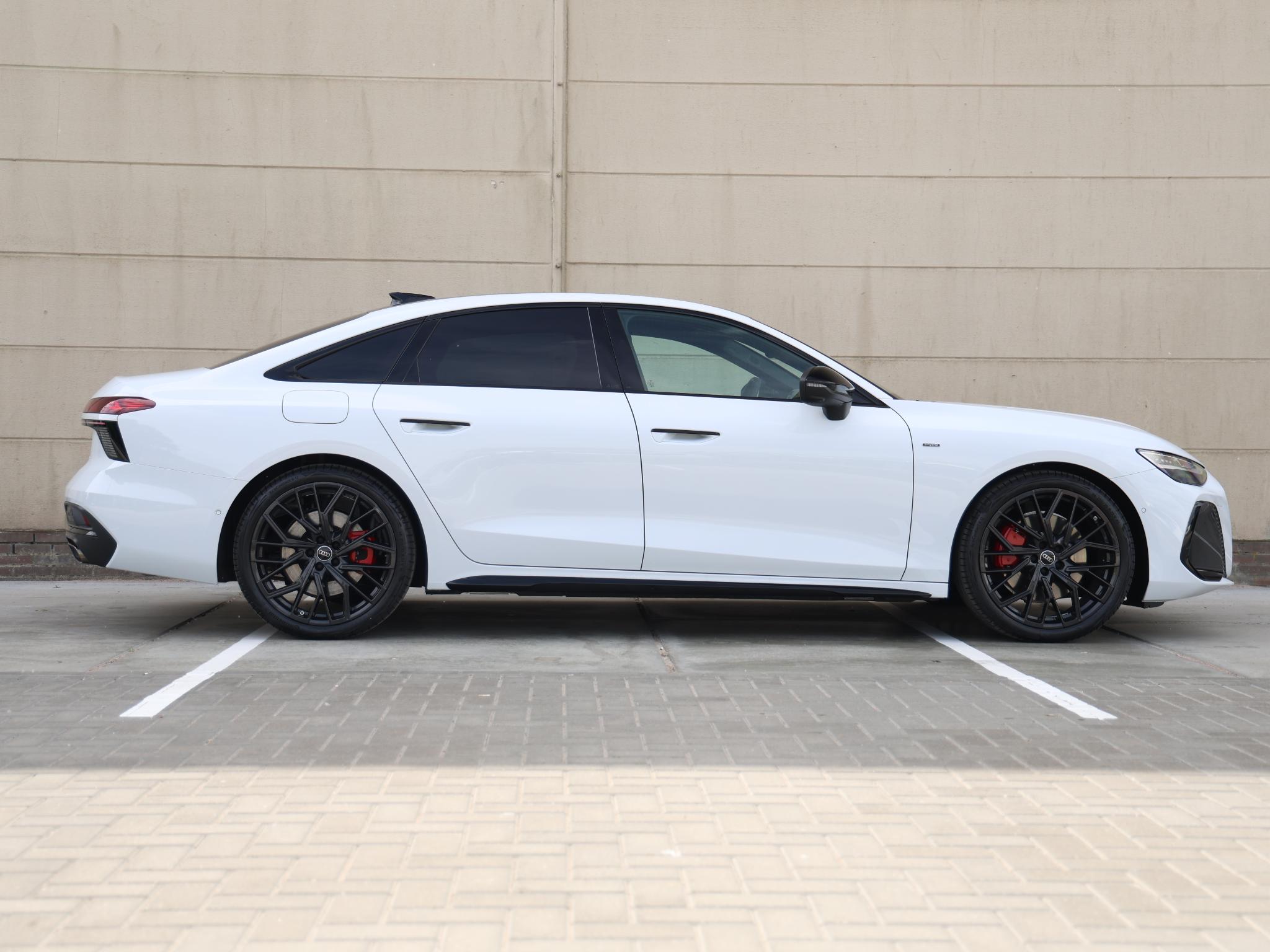 Audi A6 Limousine 2.0 e-hybrid quattro S edition Competition - Afbeelding 3