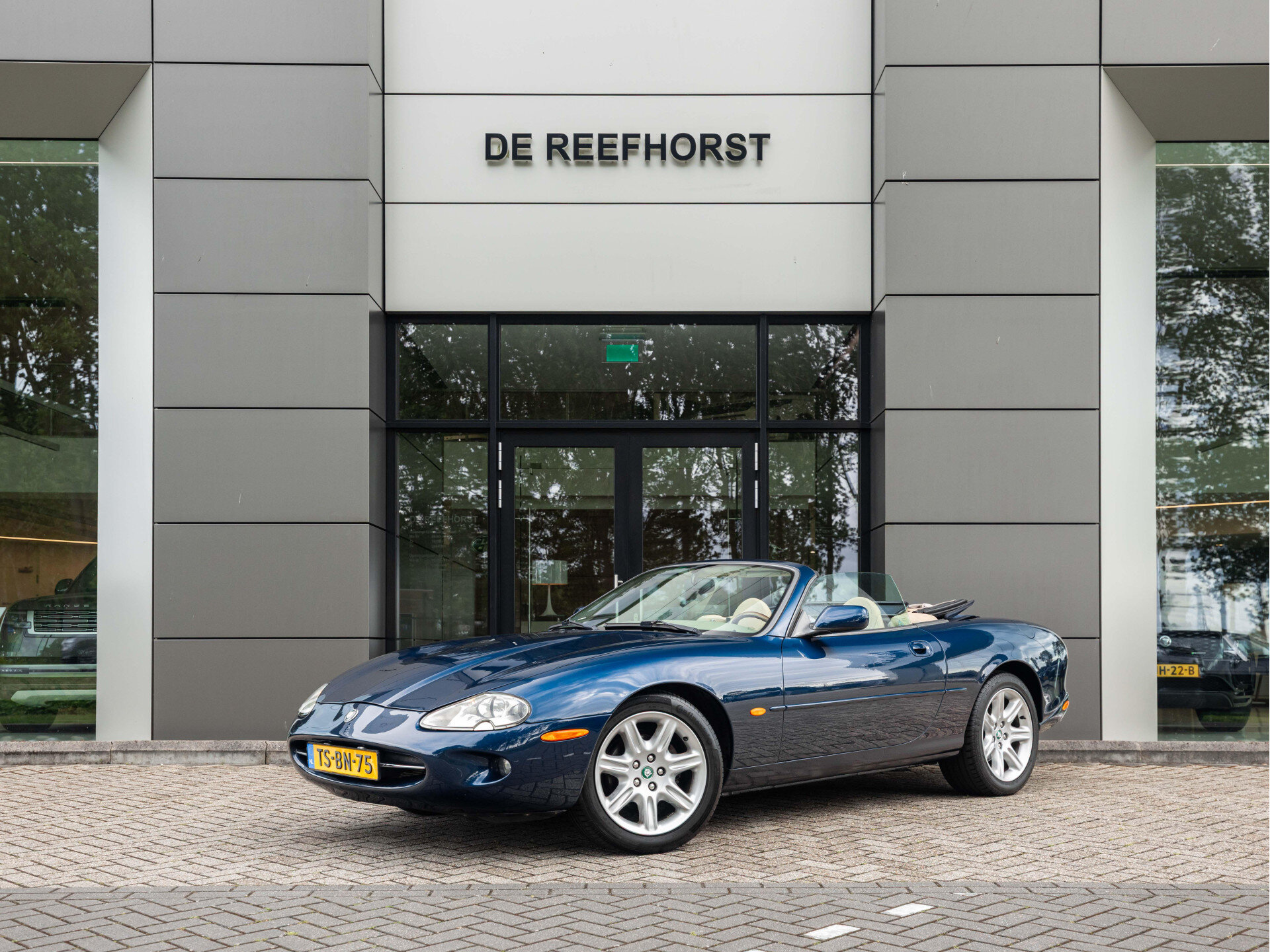 Jaguar XK XK8 4.0 V8 Convertible