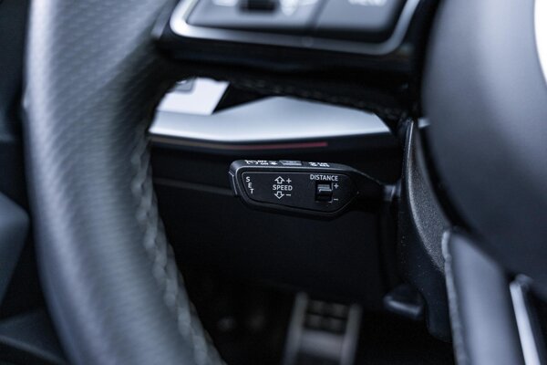 cruise control adaptief met Stop&Go cruise control adaptief met Stop&Go