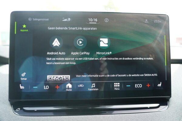 Apple Carplay/Android Auto Apple Carplay/Android Auto