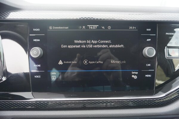 Apple Carplay/Android Auto