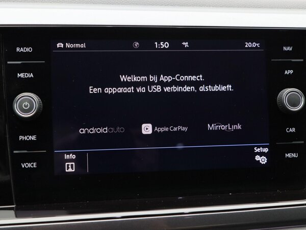 Apple Carplay/Android Auto Apple Carplay/Android Auto