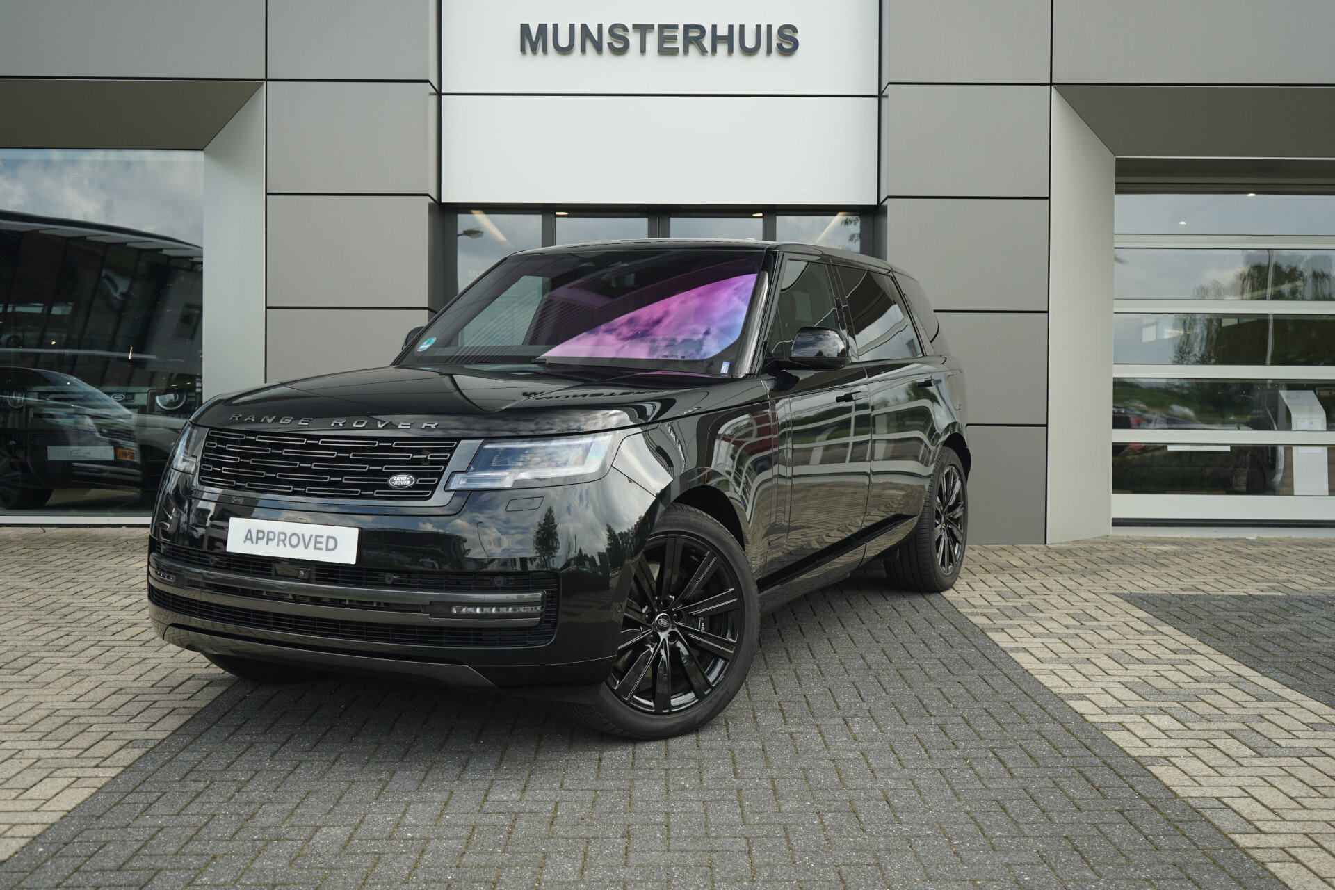 Land Rover Range Rover 3.0 P440e LWB Autobiography PHEV