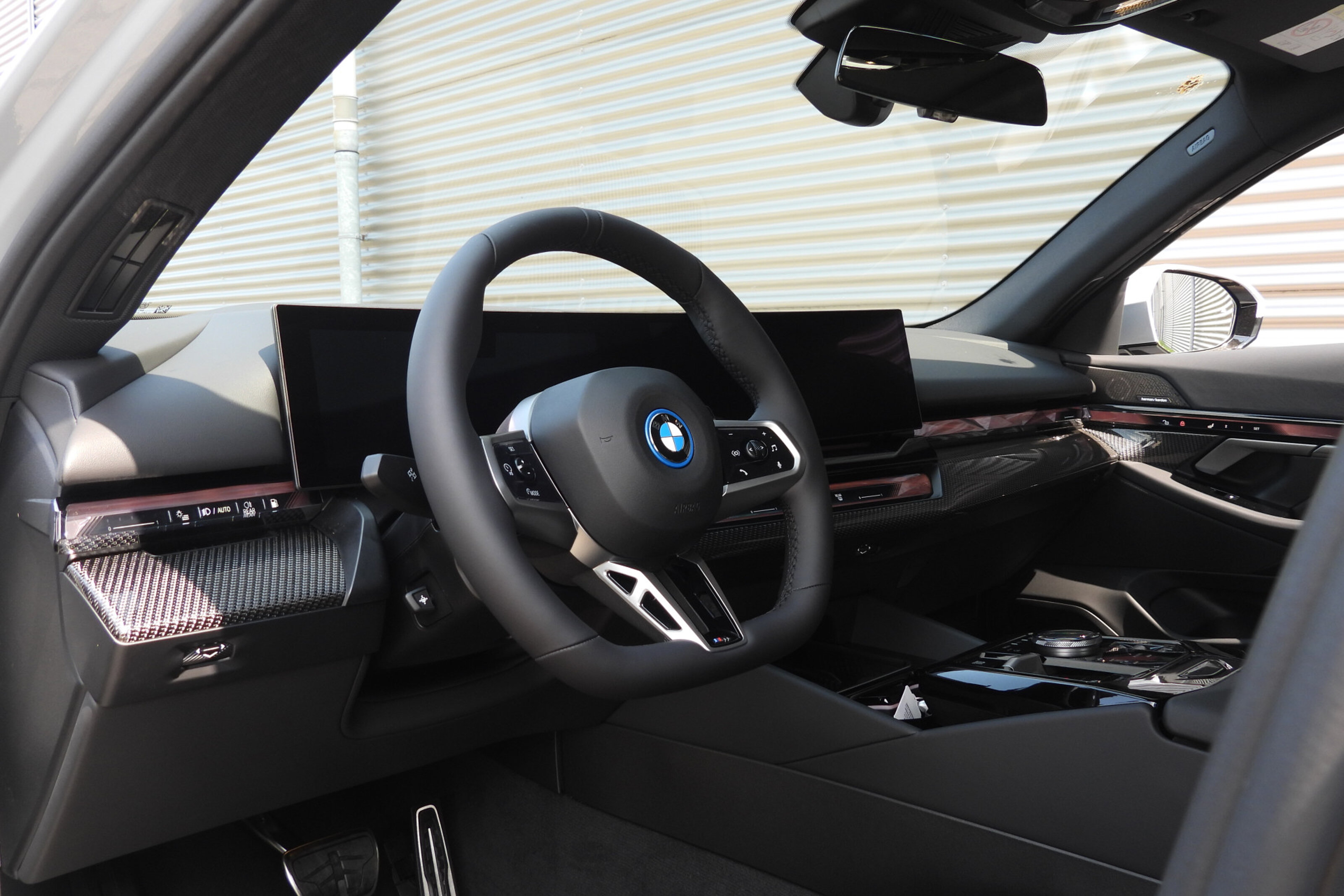 BMW i5 6
