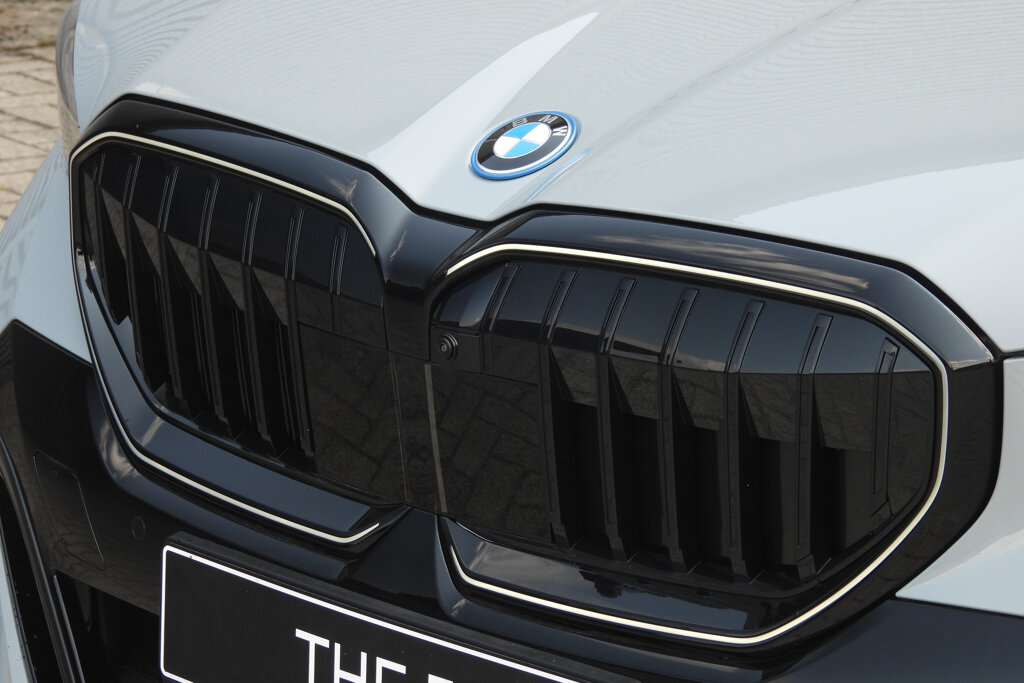 BMW i5 8
